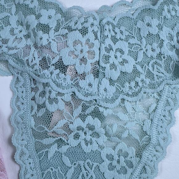 Victoria’s Secret 3 Lace Thongs Floral Mint Green Pink & Cream Polka Dot S.S NWT - Picture 5 of 8